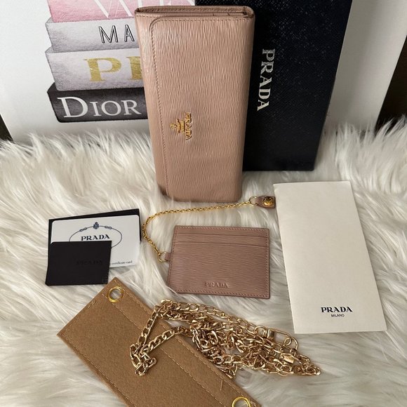 🔥🔥Authentic Prada Vitello Leather Continental Flap Wallet - Full Inclusion!! - Picture 4 of 17